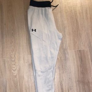 Under armor joggers Large